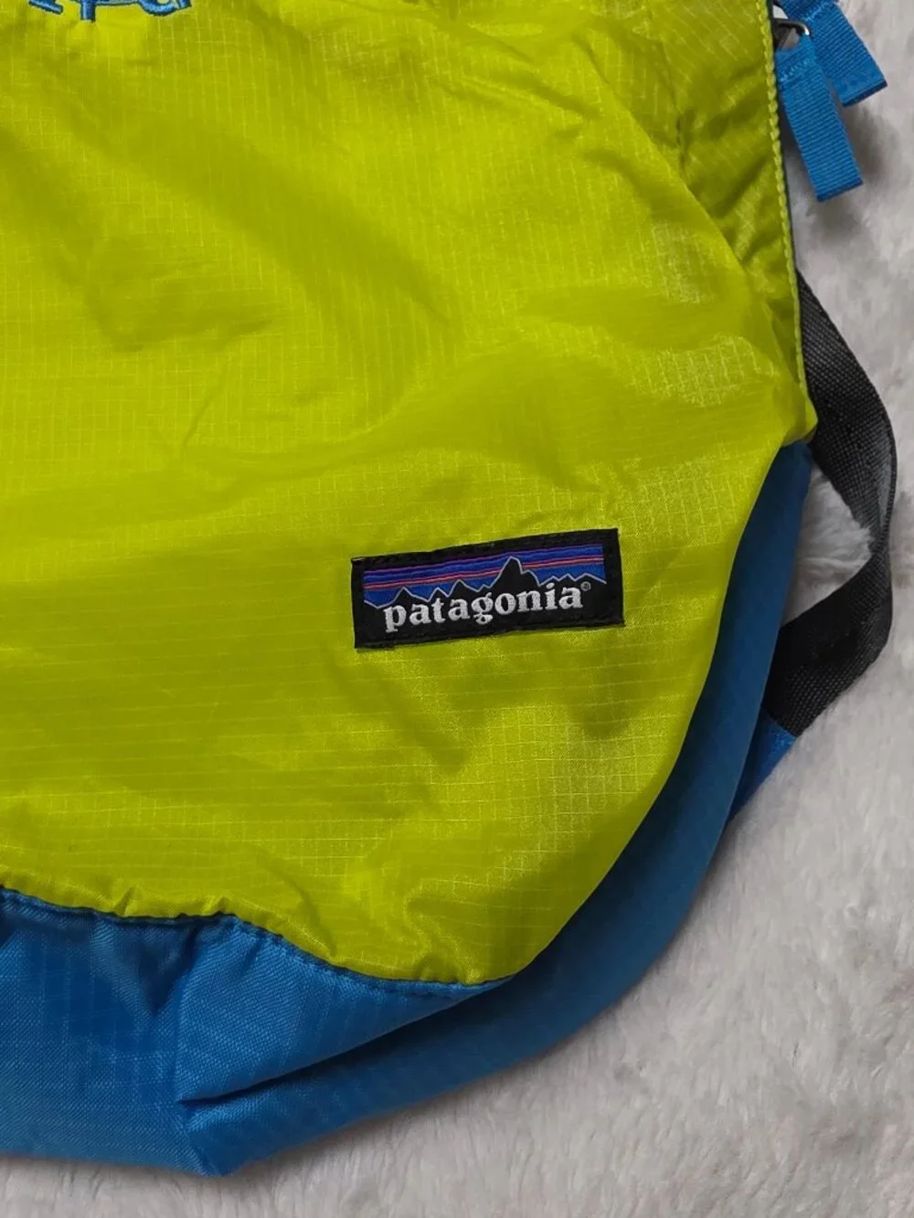 Patagonia Kids Lightweight Pack 15L Chartreuse Green Blue Backpack 48075 FA15